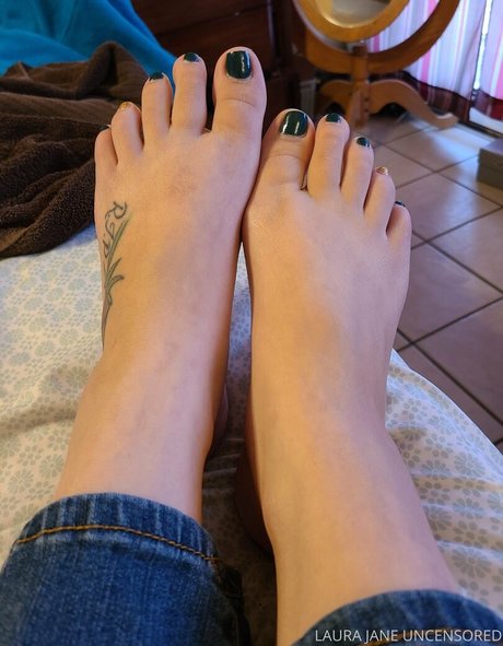 laurajaneuncensored pornstar erotic images