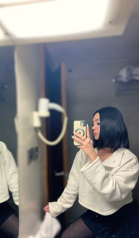 aysgencc model sexy image