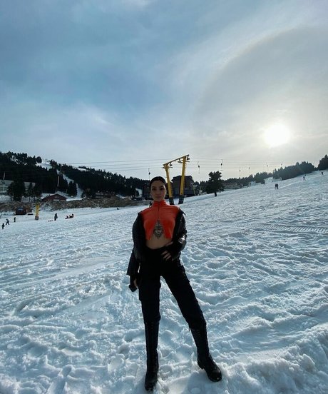 aysgencc nice model images