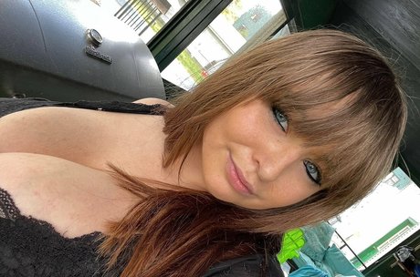 Emaliehall nudes actress img