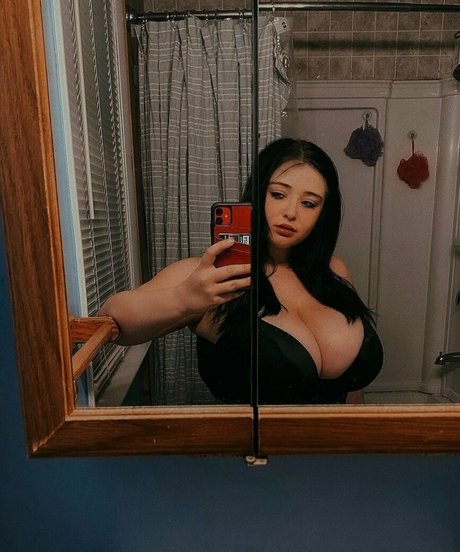 Emaliehall pornstar art gallery