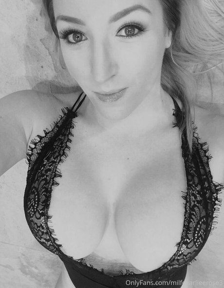 milfcharlieerose3 model nude pictures