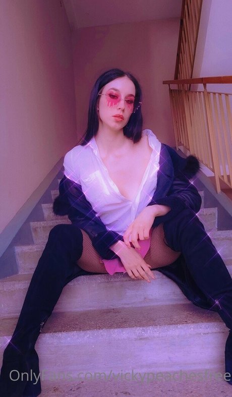 vickypeachesfree xxx pornstar img