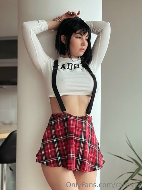 RaileyTV star erotic pics