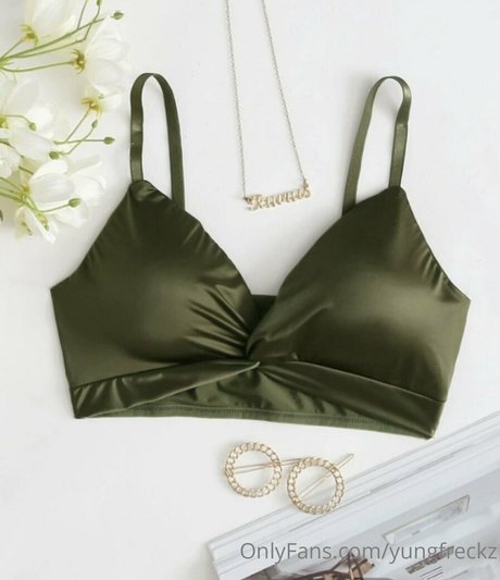 YungFreckz erotic pornstar pic