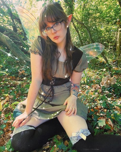 Alice Cotton Sox naked model picture