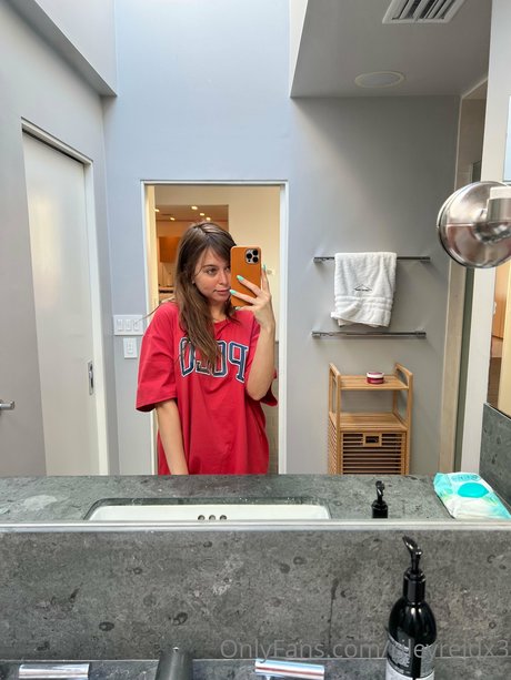 Riley Reid perfect pornstar image