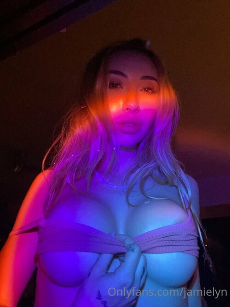 skinny asian teen onlyfans erotic image