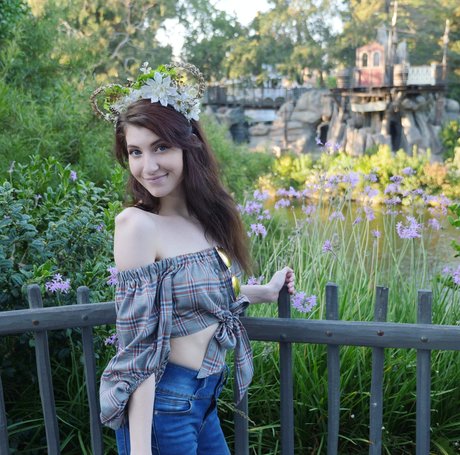 white pussy onlyfans hot images