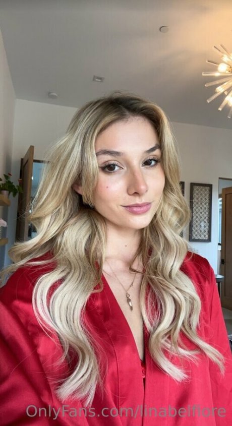 beautiful babe onlyfans hot sexy photo