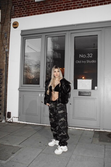 Kati Karenina sex model photos