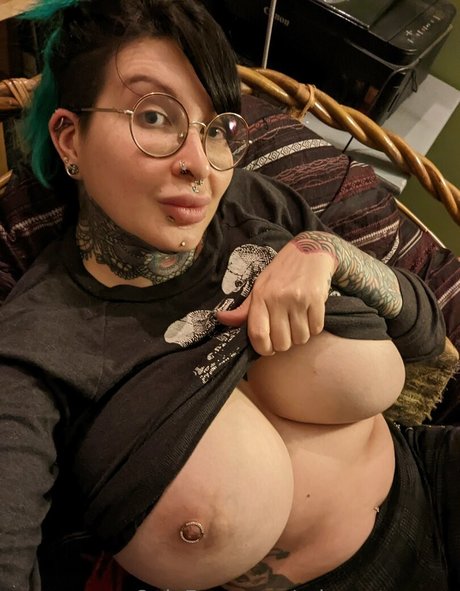 big tits brunette onlyfans hot img