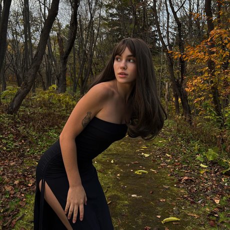 Maryana Ro free actress img