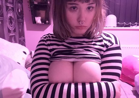 Tinyfawnn pornstar sex photos