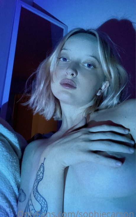 sophie carson sex model picture