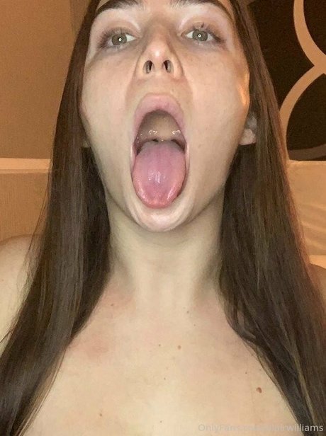 blowjob brunette onlyfans porno pic