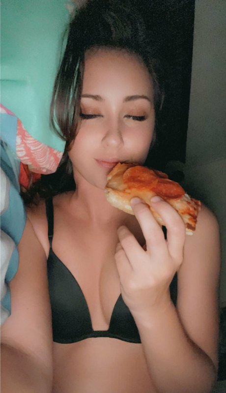 Sahara Summer porn actress image