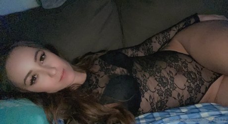 Sahara Summer erotic pornstar img