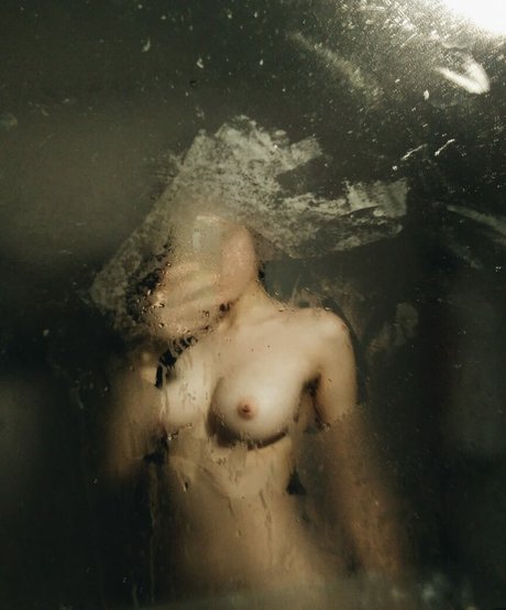 Peusche porn actress galleries