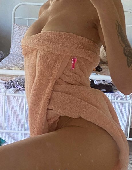 Amy Mason star sexy pictures