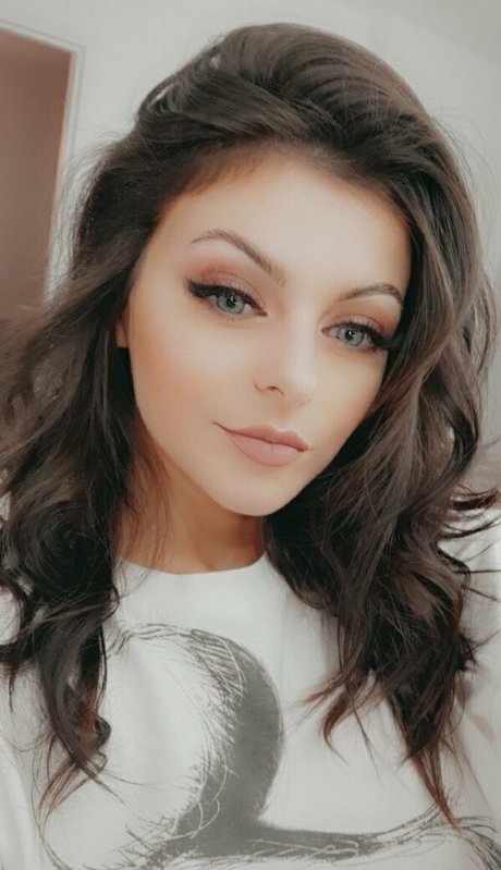 Ivy Sugar beautiful actress galleries