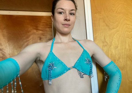 asian blonde onlyfans exclusive picture