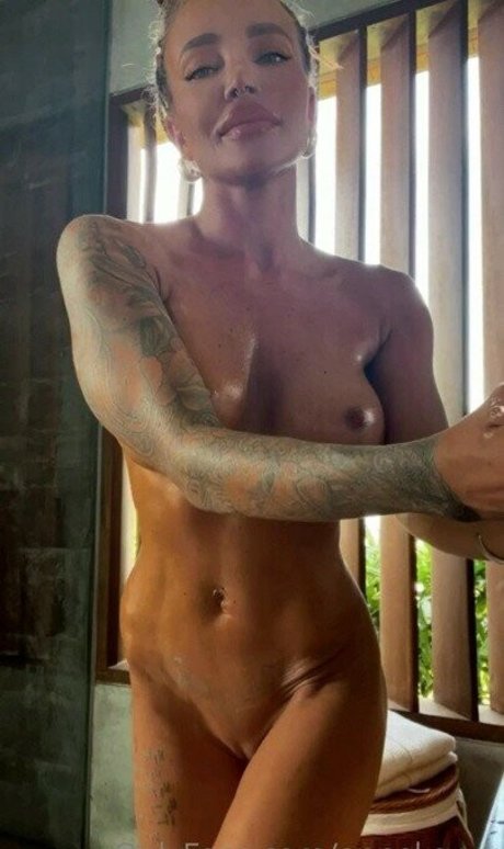 Anna Aksyuk model adult galleries