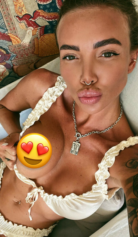 Anna Aksyuk pornstar naked picture