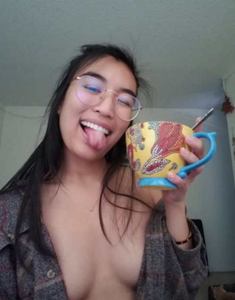 Ava Tran exclusive star pictures