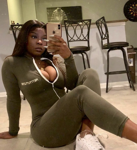 thick trixxx best star pic