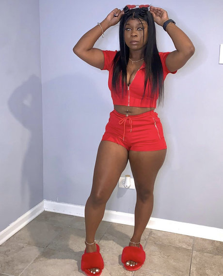 thick trixxx perfect actress photos