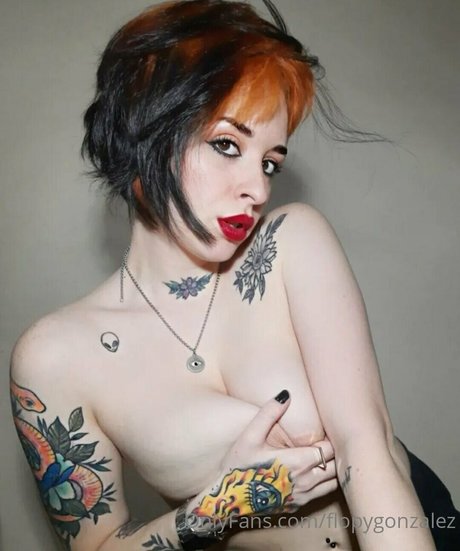 flopygonzalez naked star img