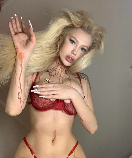 sofimoonlight hot pornstar image