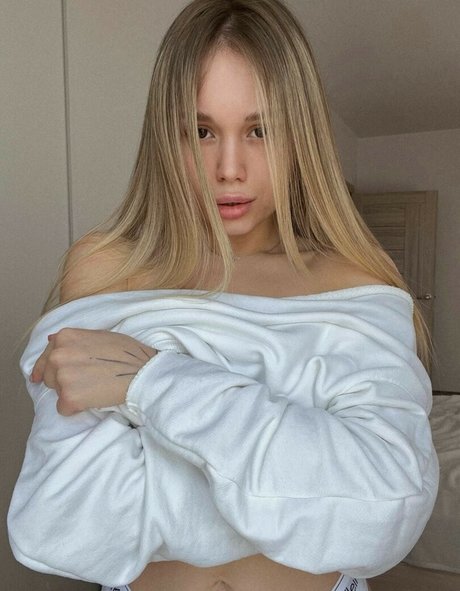 allinika art pornstar pics