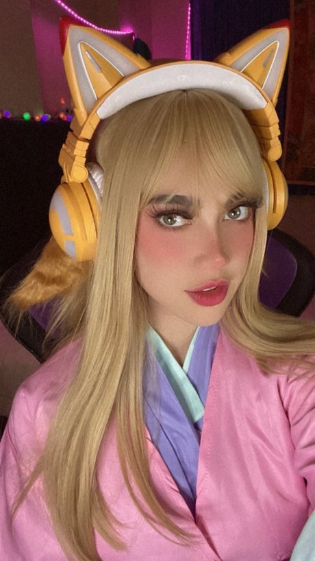 PauSoto model adult pics