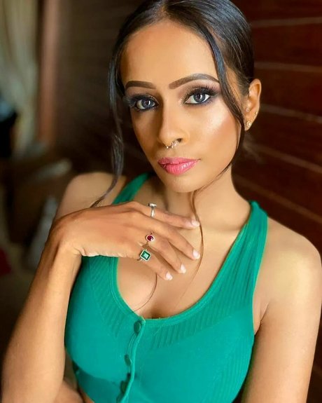 Poojani Perera pornstar pretty picture