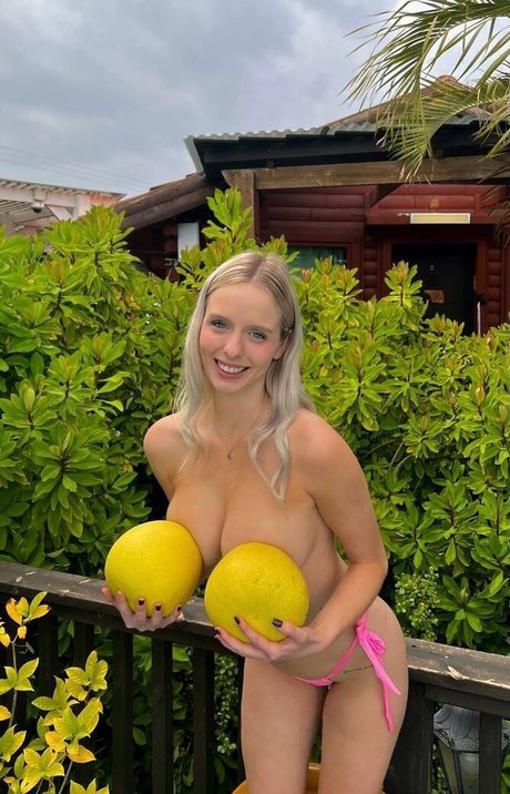 teen topless onlyfans hot sexy photo