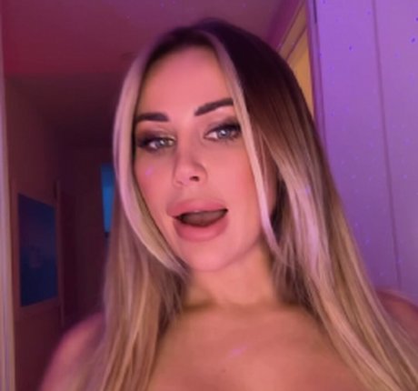 Amanda Mae Lynn star hot archive