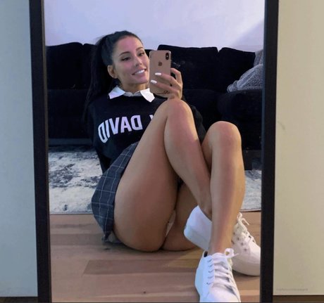 Lindsey Groll sexy pornstar picture