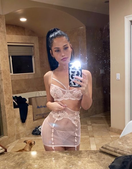 Lindsey Groll star perfect img