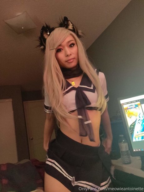 Meowieantoinette top actress image