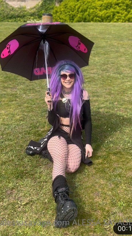 Alessa Savage erotic model archive