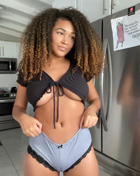 midget trans onlyfans adult pic