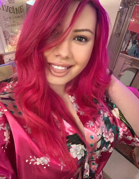 Lucy Jones hot pornstar pictures