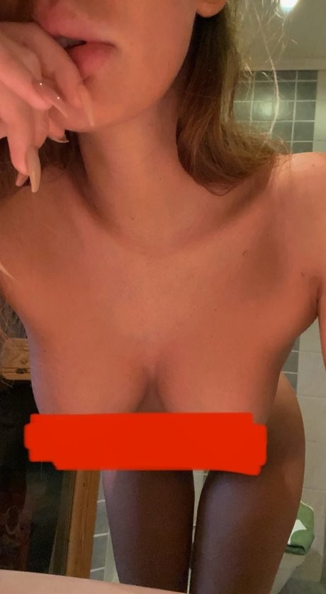 Emisecrets free actress img