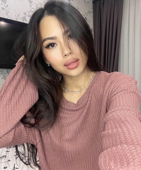 sweet lina lee porn model gallery