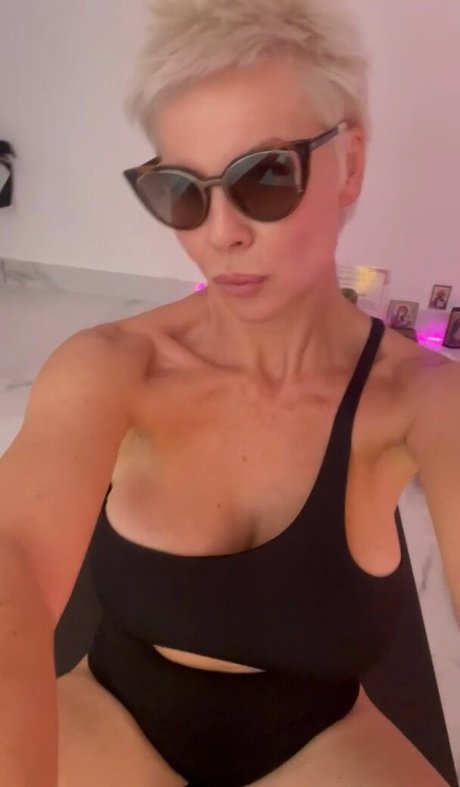 Nadya Basinger star pretty img