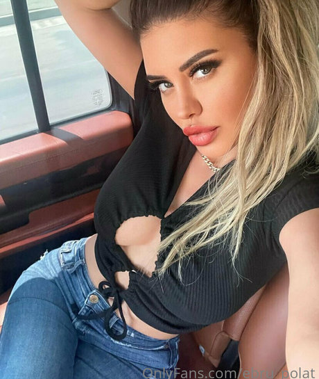 Ebru Polat model pretty pictures