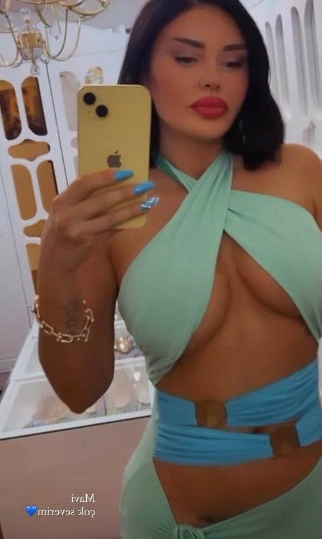 Ebru Polat erotic model photo