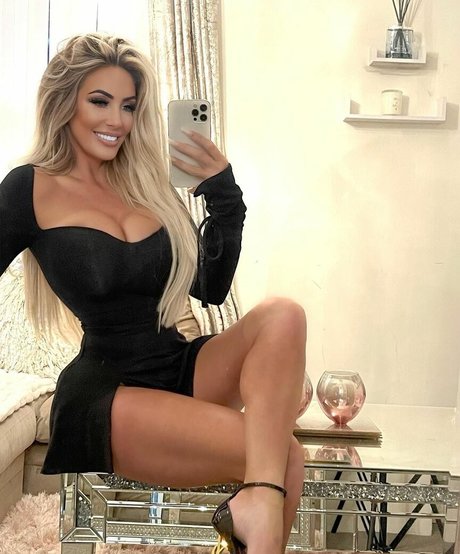 Debbie Clarkson star nudes pictures